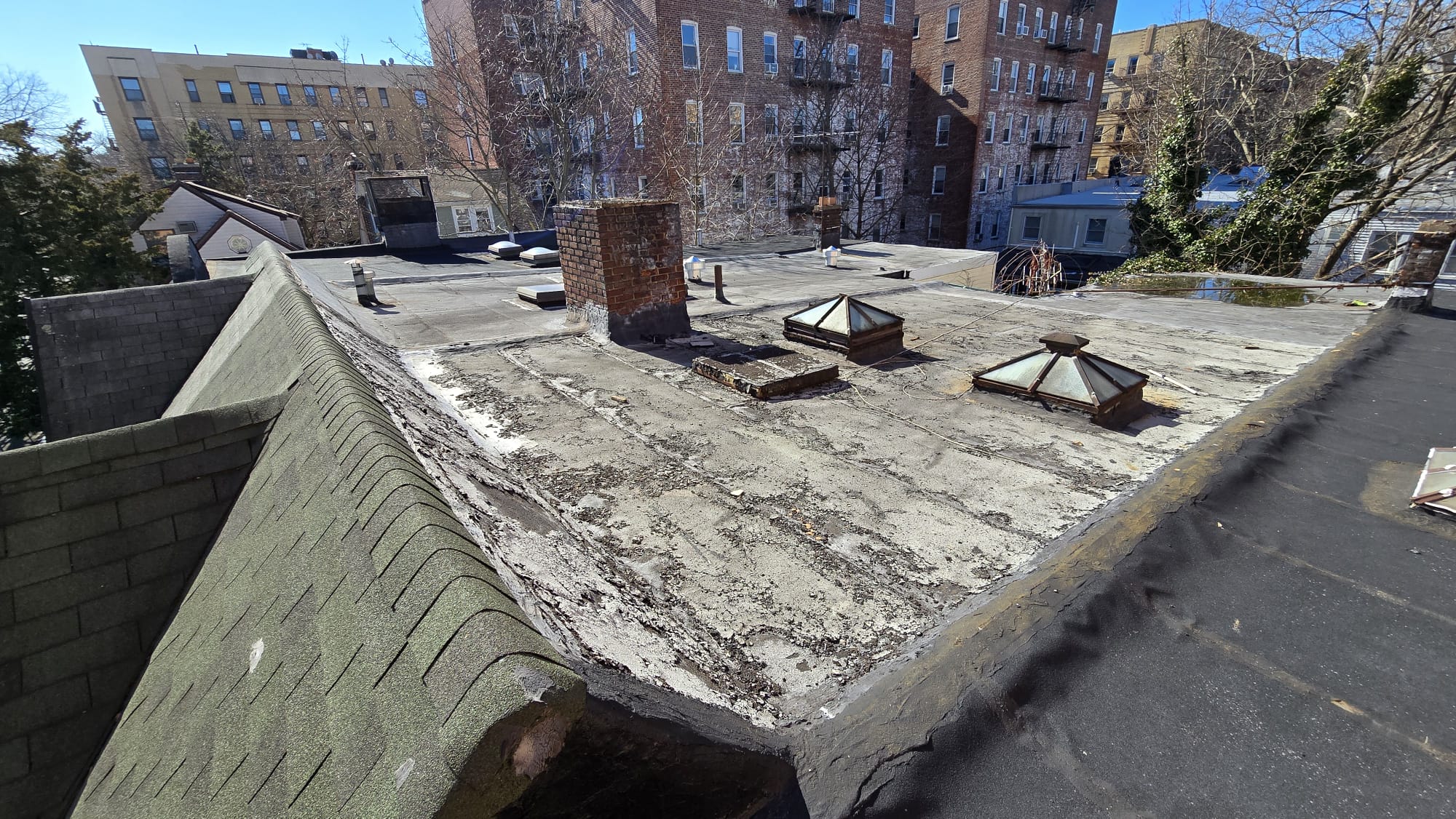 Roof replacement signs